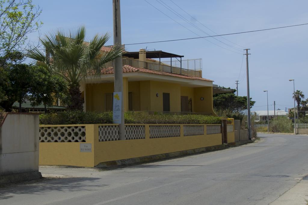 B&B Fiori Gialli Caucana Santa Croce Camerina Exterior foto
